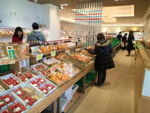 海のマルシェ店内１